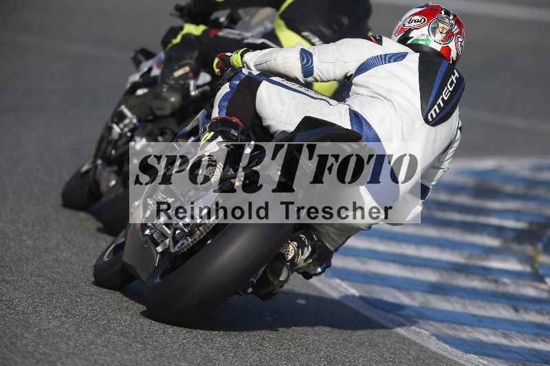 /Archiv-2024/02 29.01.-02.02.2024 Moto Center Thun Jerez/Gruppe gruen-green/backside